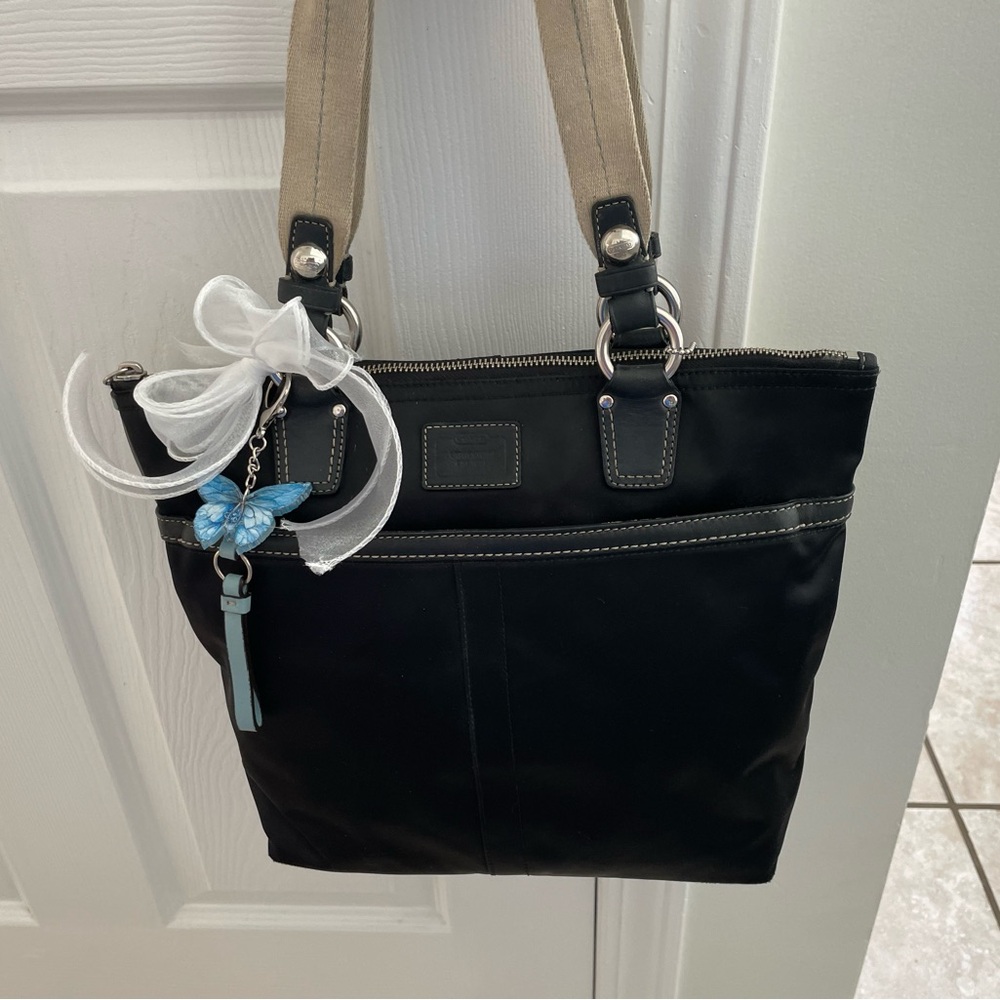 Coach Vintage Hamptons 11745 Santin shoulder medium tote bag